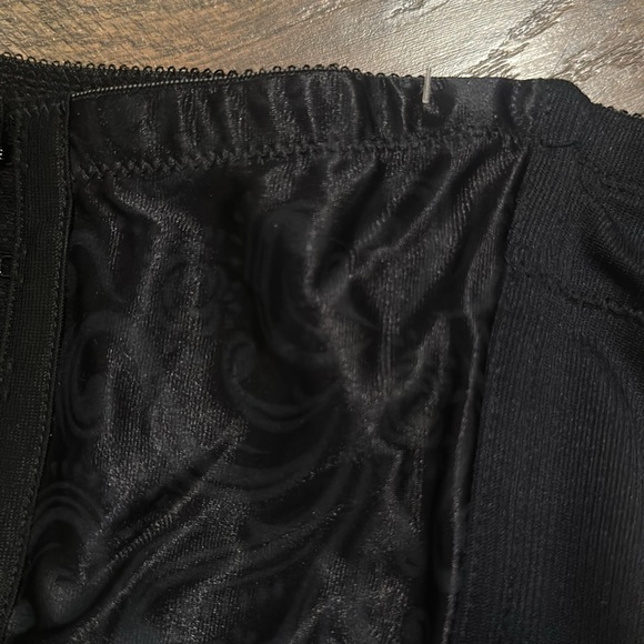 NWOT Cupid Shapewear Slimming Underwear Black Panties
Size Large - Picture 2 of 6